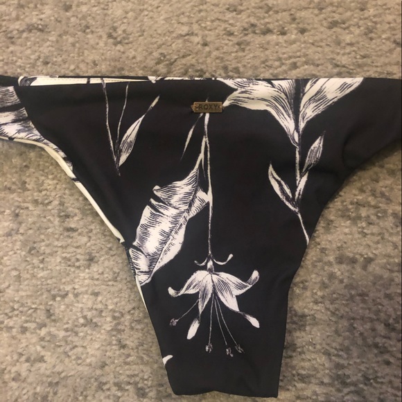 ROXY 2 - Piece Reversible bikini - Picture 3 of 7
